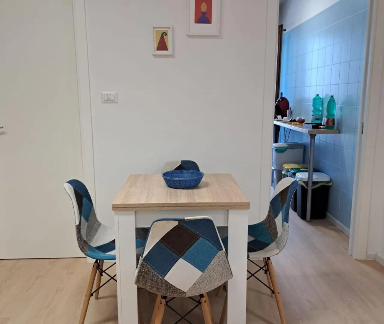 Naples Stay Inn - Close To Metro & All Connections
