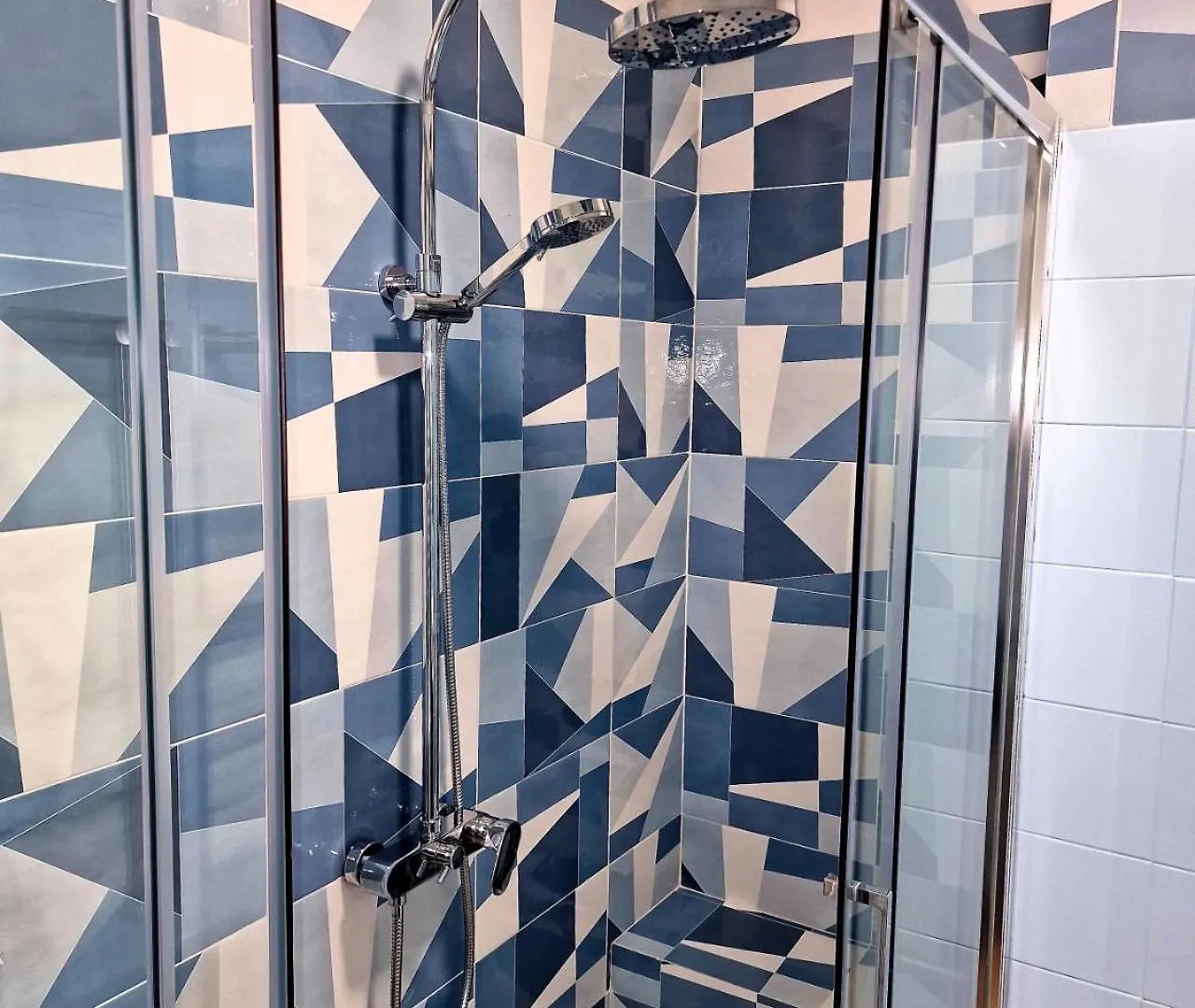 Naples Stay Inn - Close To Metro & All Connections Apartment